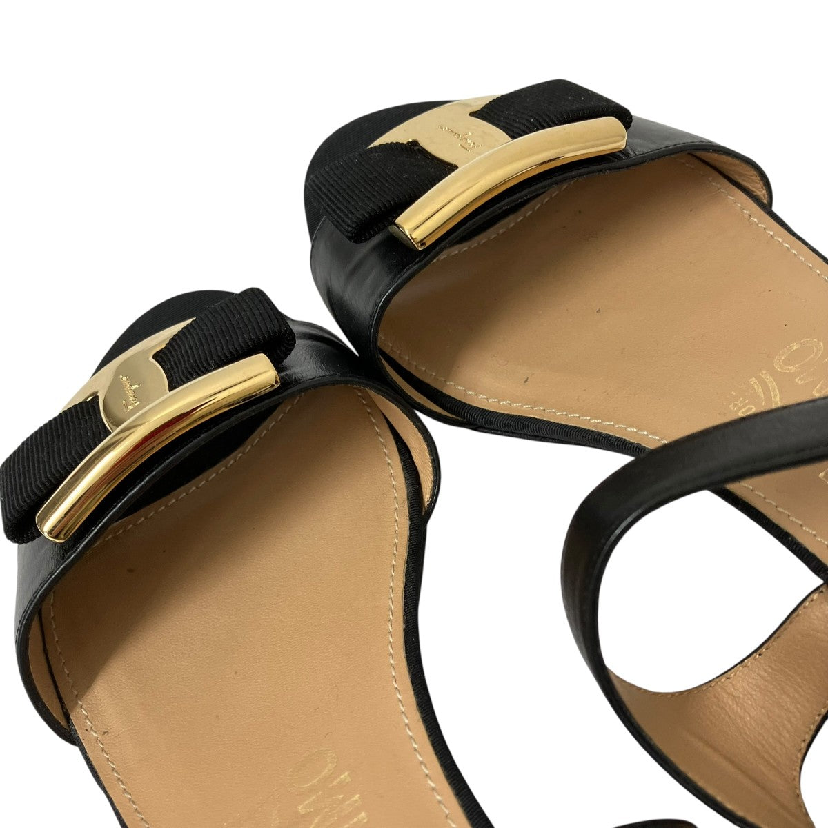 【新品】Salvatore Ferragamoフェラガモ　サンダル　サンダル Salvatore Ferragamo(サルヴァトーレフェラガモ) サンダル ブラック