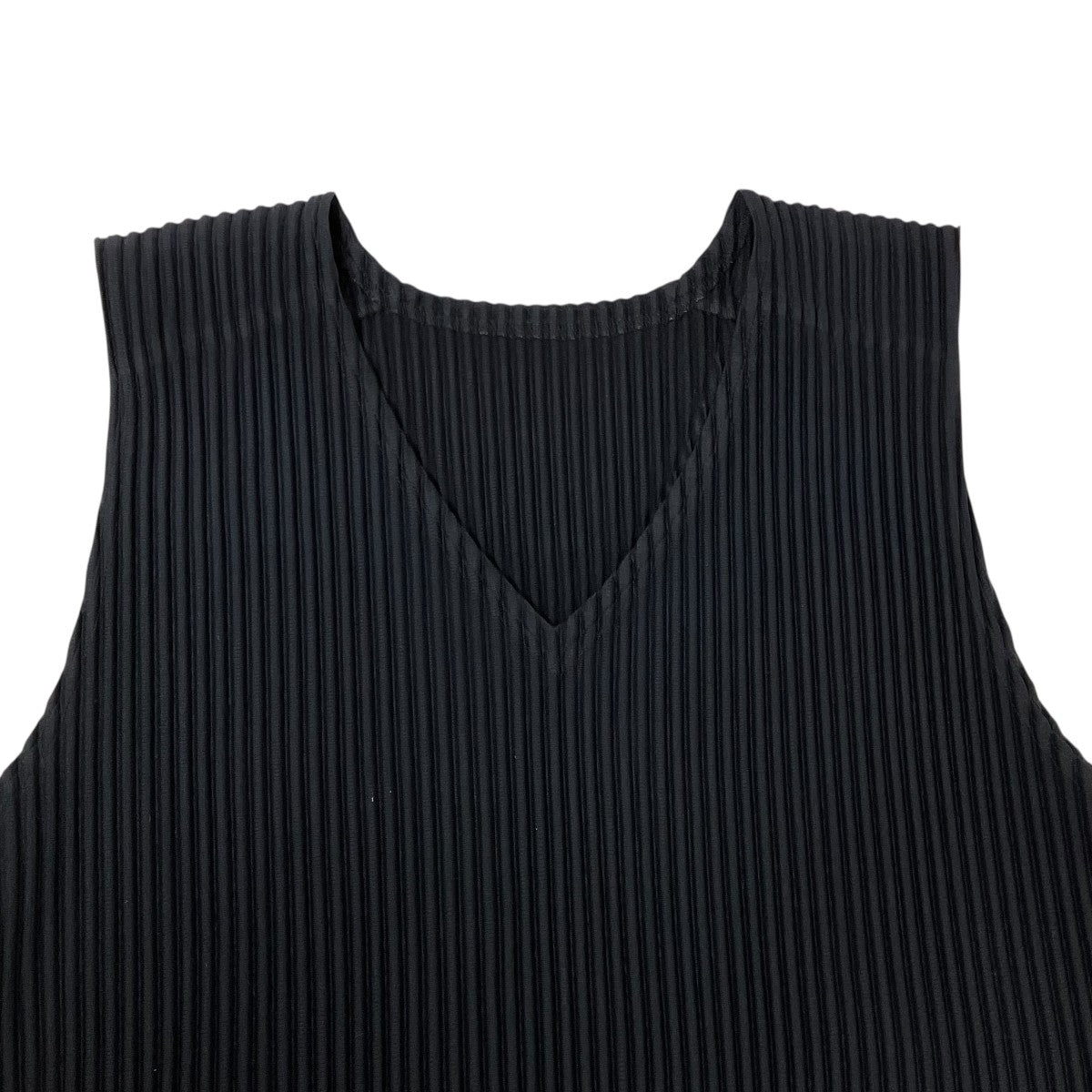 HOMME PLISSE ISSEY MIYAKE ノースリーブカットソーHP55JE410 古着・中古-3枚目のアイテム画像