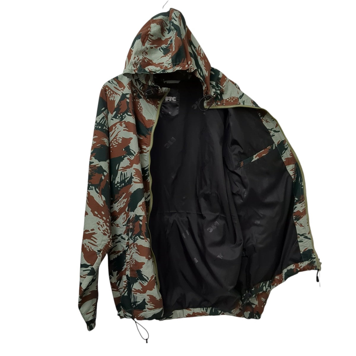 FTC(エフティーシー) UTILITY HOODED JACKETナイロンパーカー