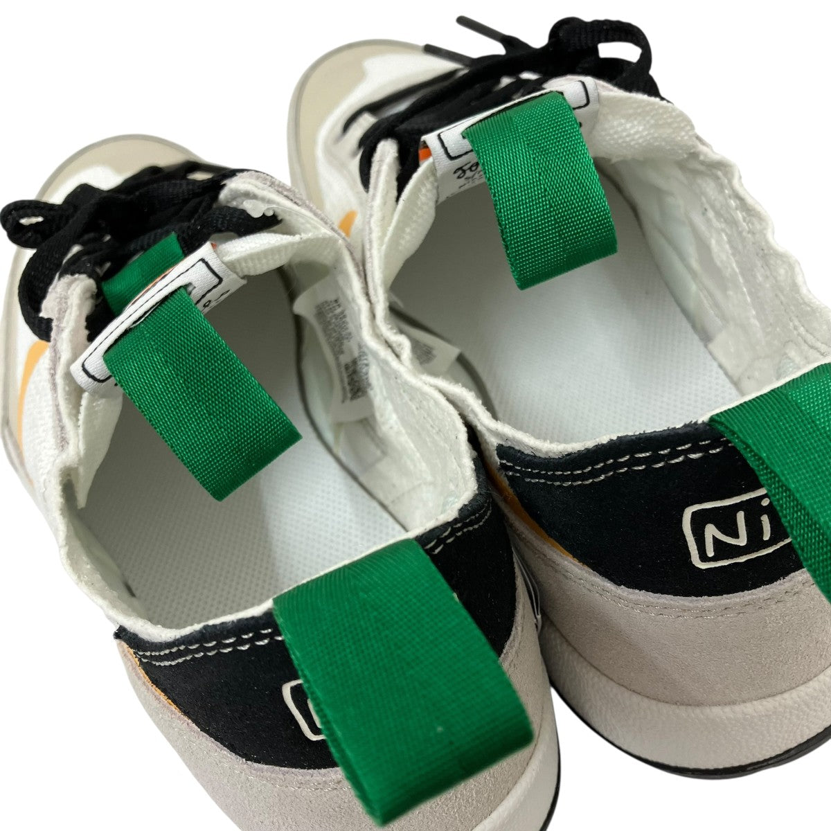 スニーカーDA6672-100