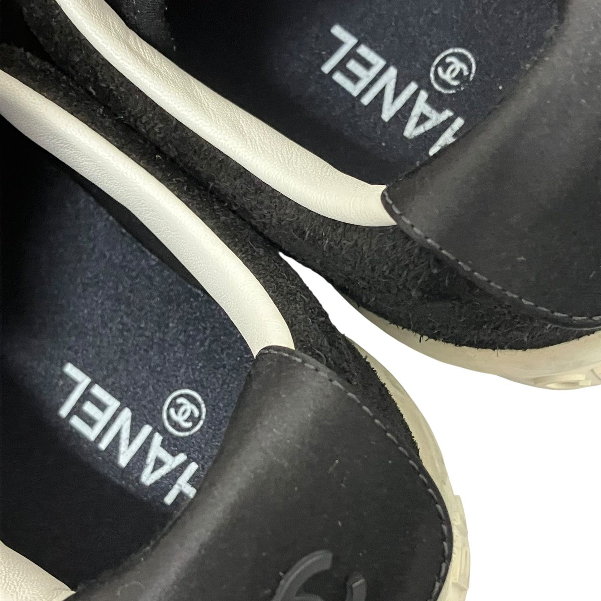 スニーカーIG38041