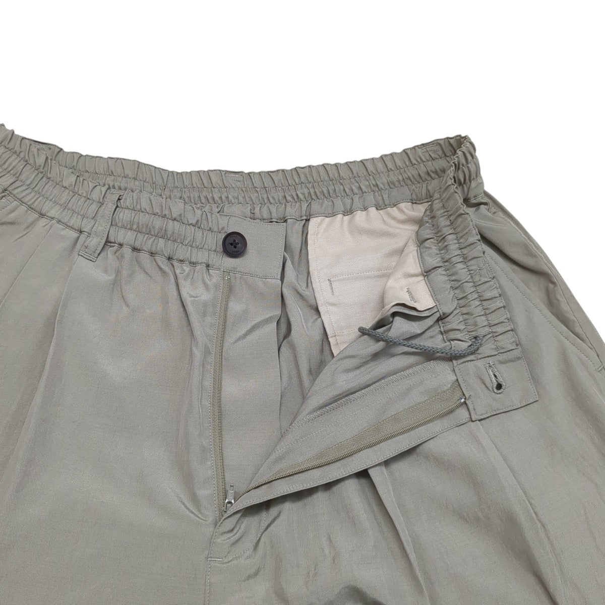 シルクナイロン製2プリーツイージーパンツパンツYK26SS01177P