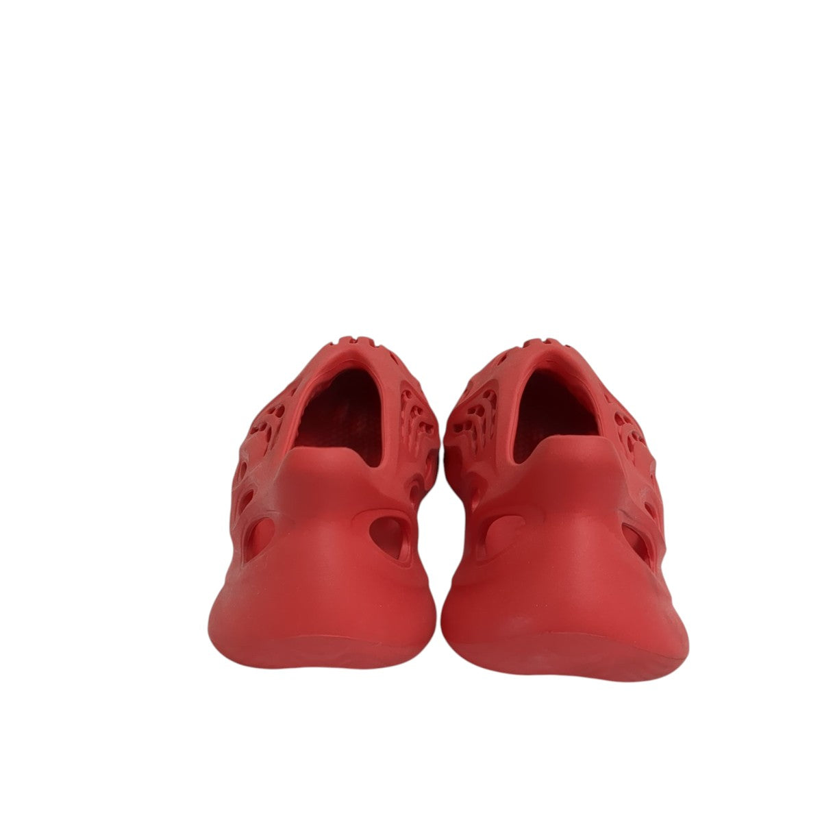 adidas yeezy foam runnerサンダル