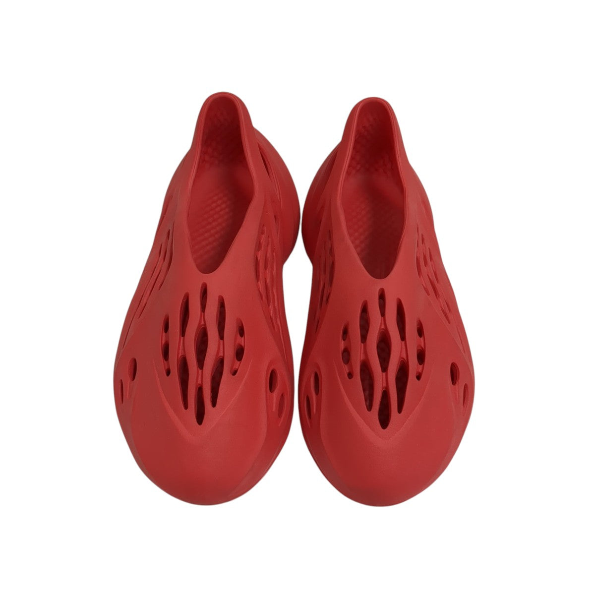adidas yeezy foam runnerサンダル