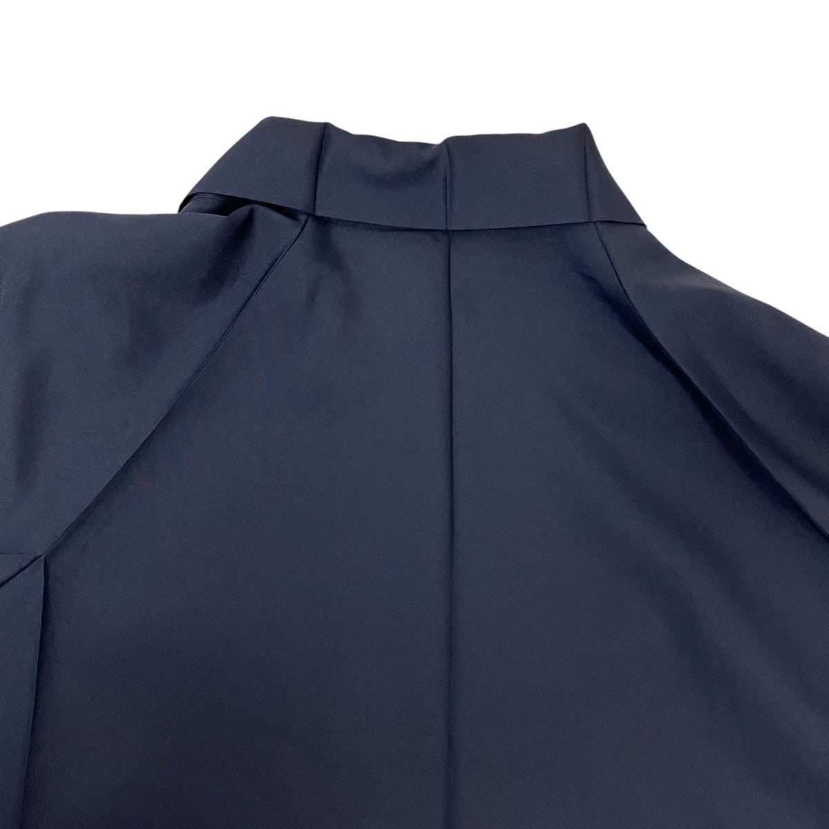 132 5． ISSEY MIYAKE(イチサンニーゴーイッセイミヤケ) FOLD SHIRT