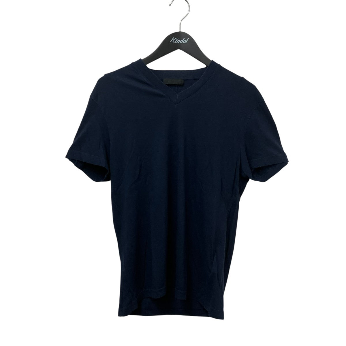 VネックTシャツ