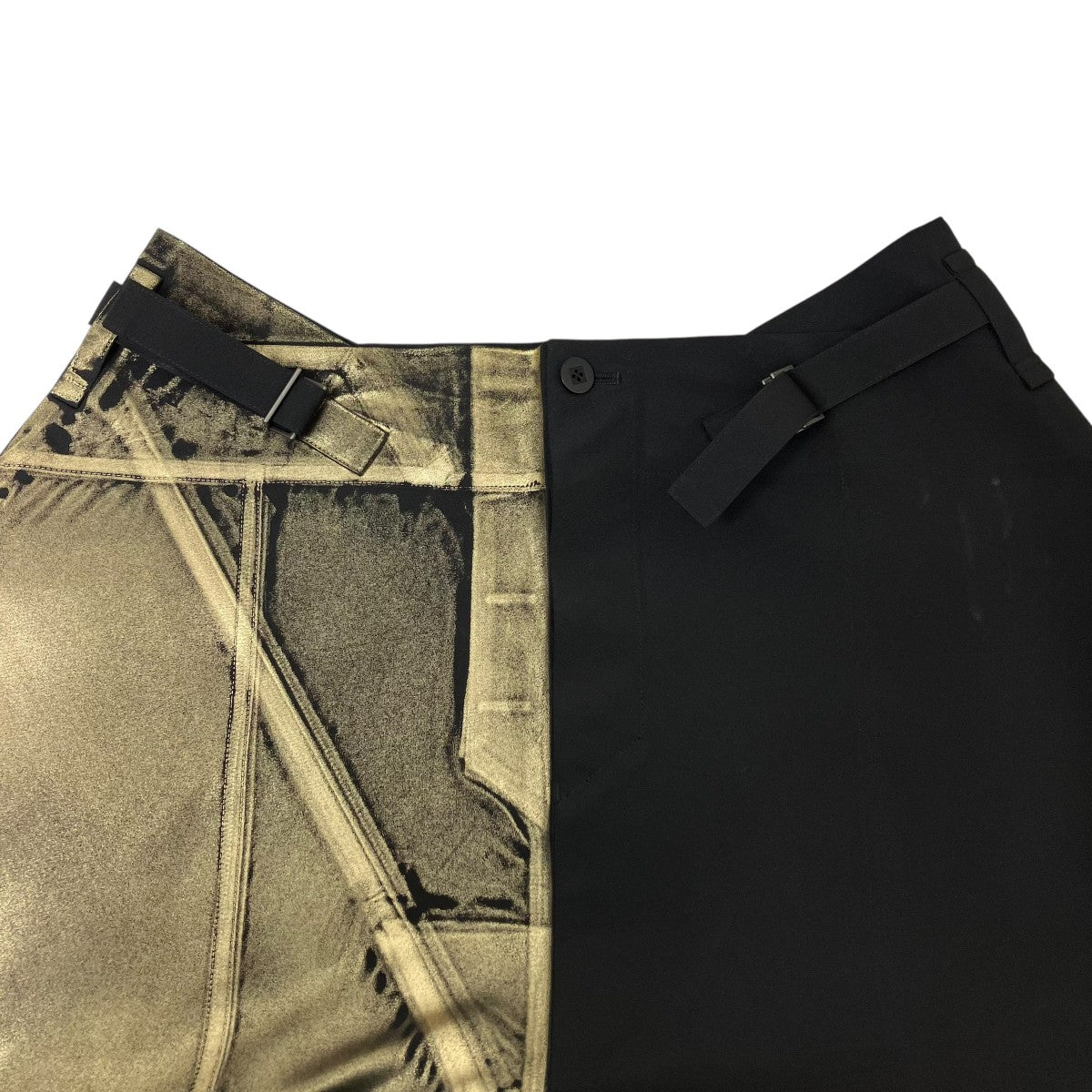 132 5． ISSEY MIYAKE(イチサンニーゴーイッセイミヤケ) パンツ