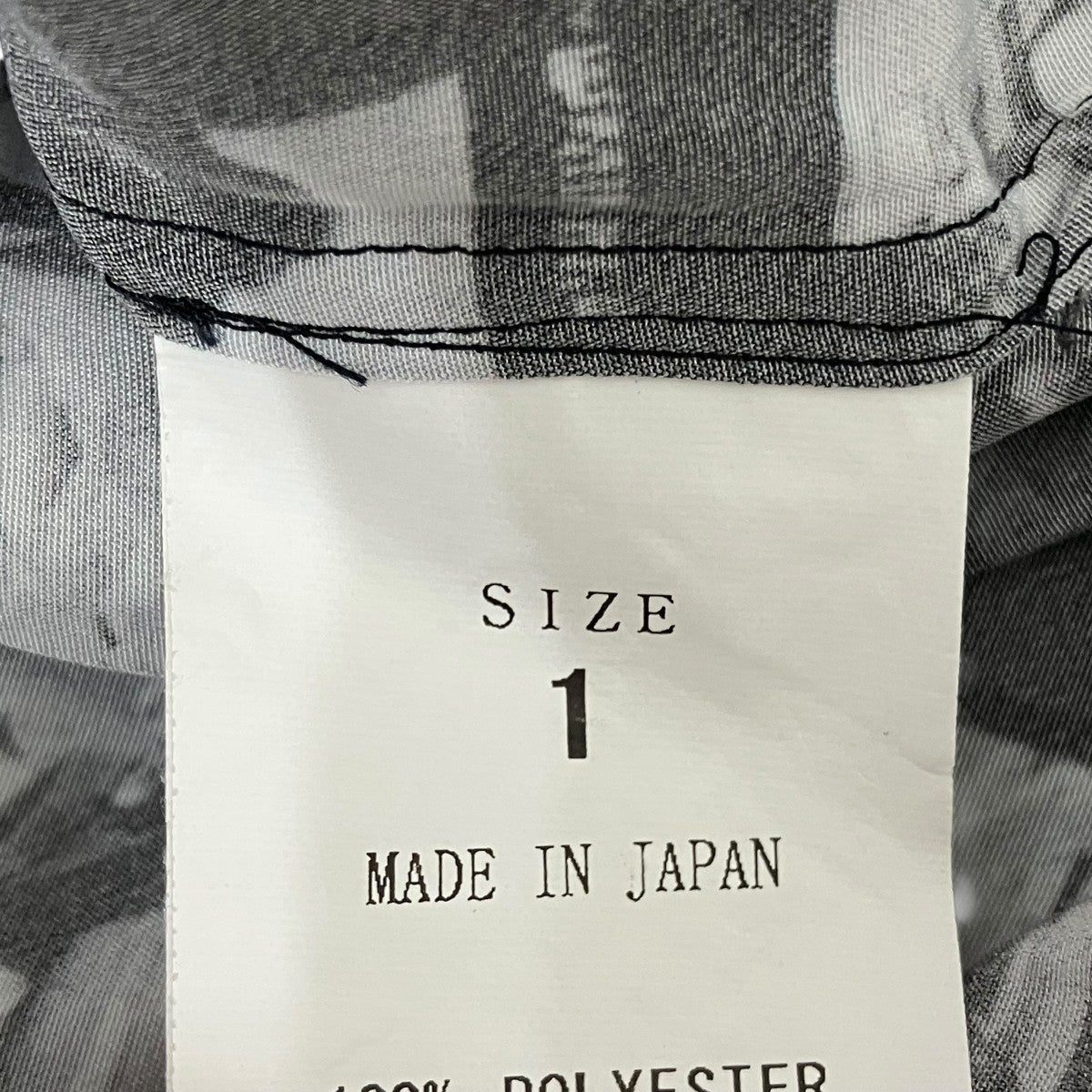 総柄シャツ
