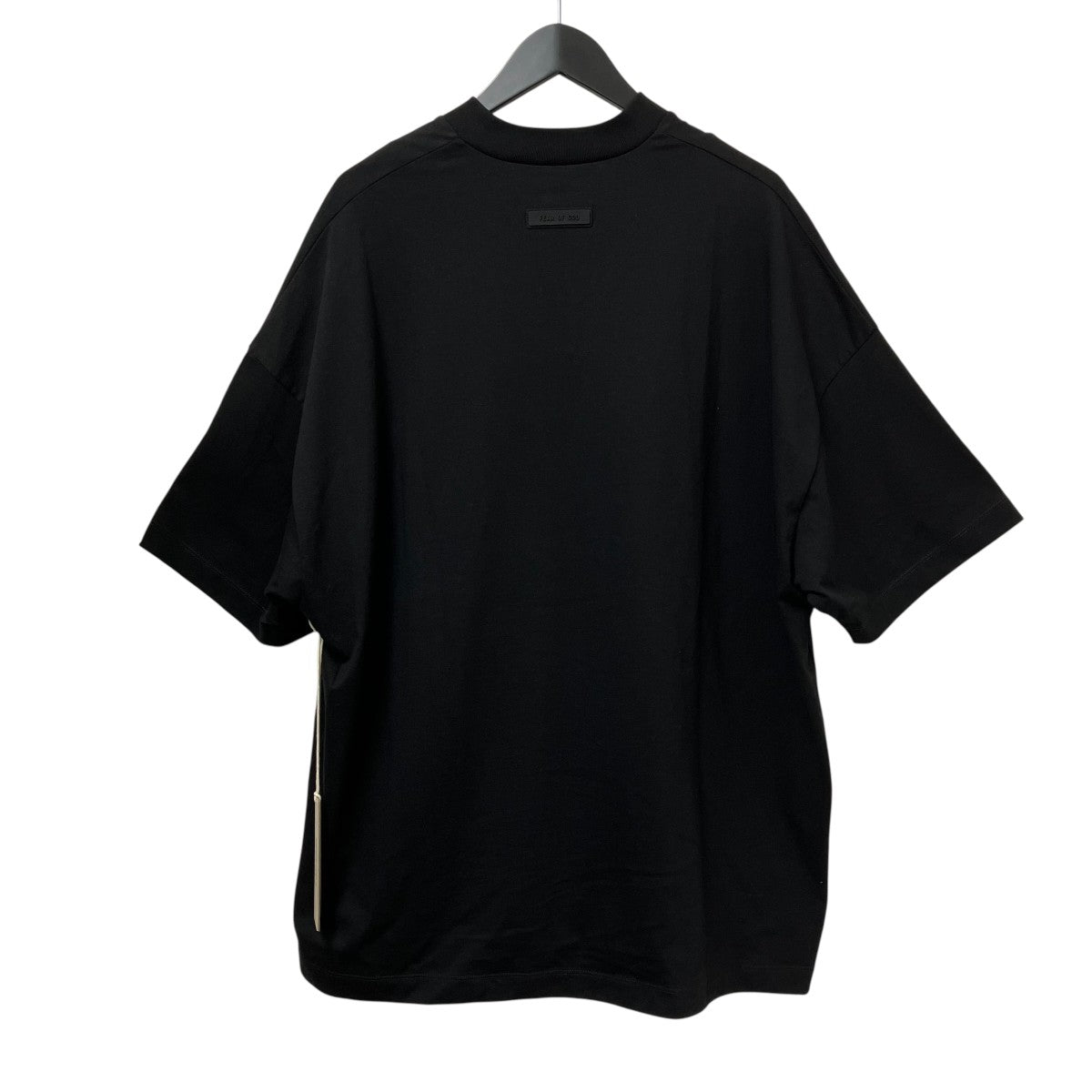 VネックTシャツ