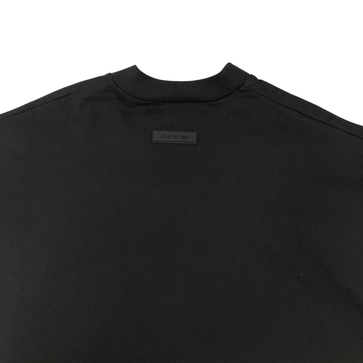VネックTシャツ