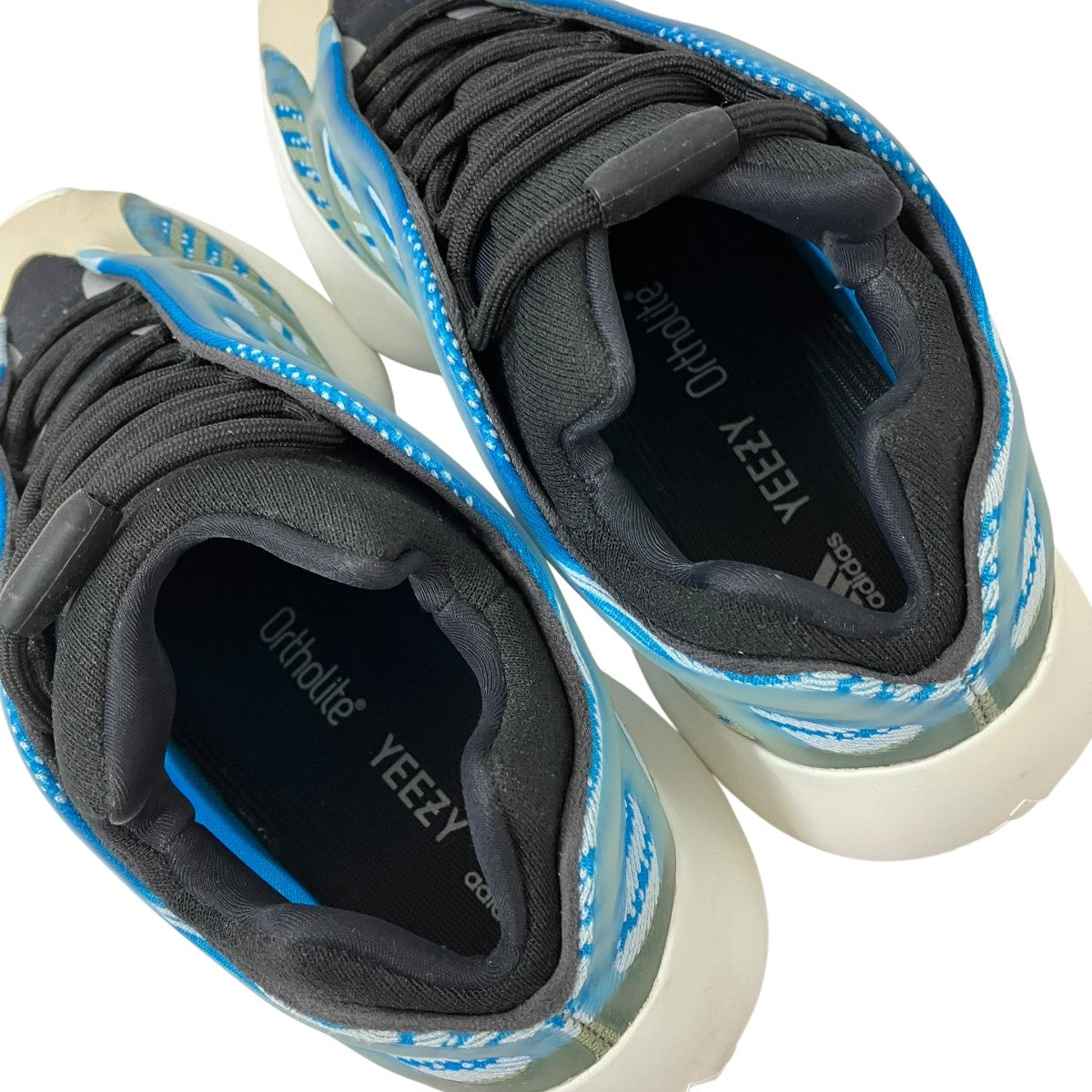 YEEZY 700 V3 ArzarethスニーカーG54850