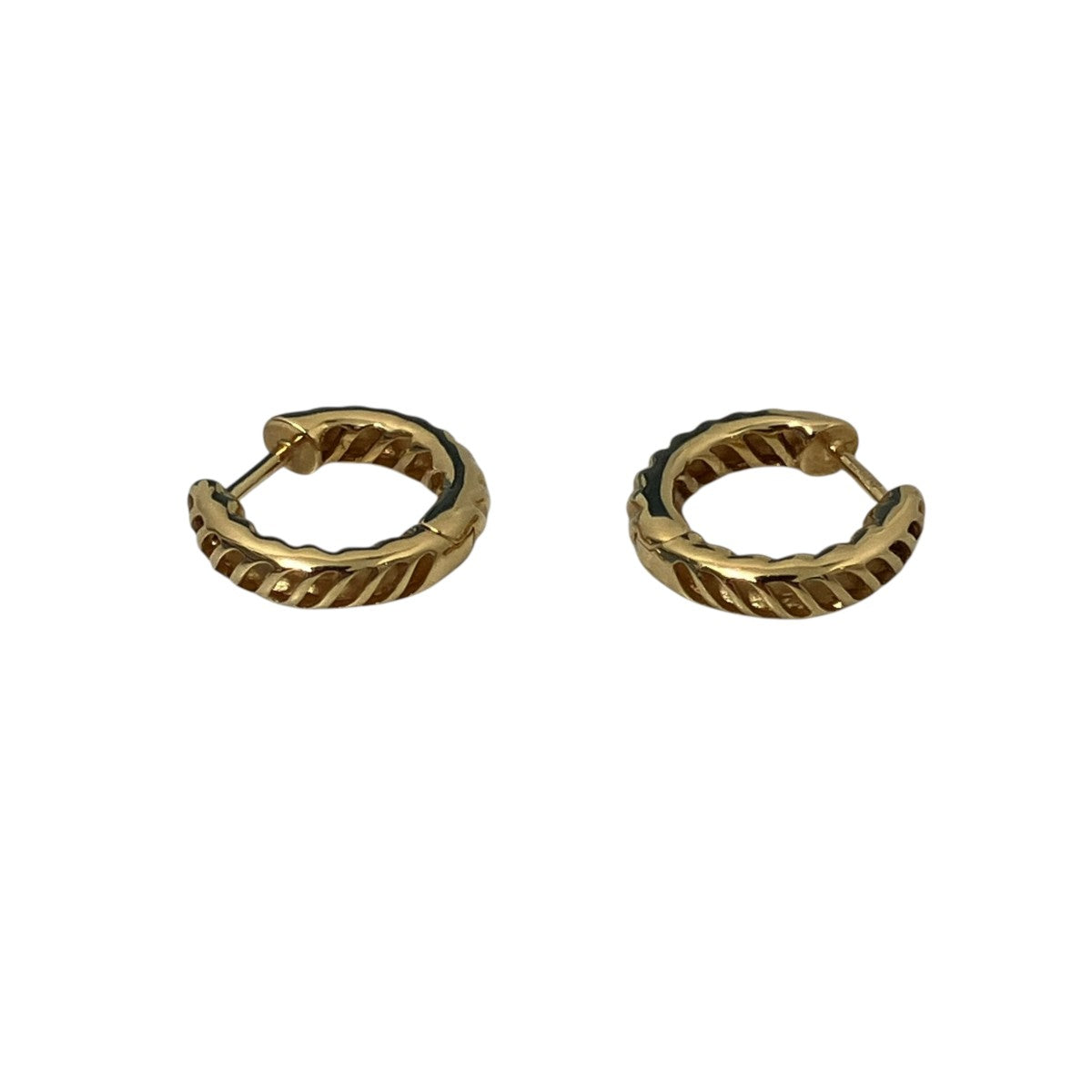 ピアス