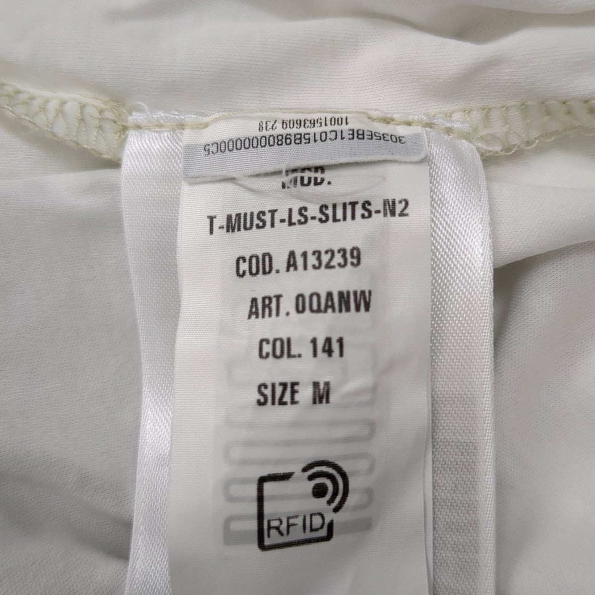 長袖Tシャツ
