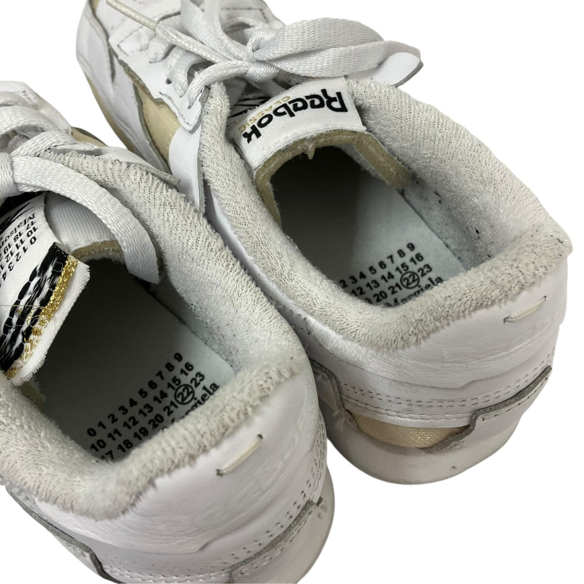 スニーカーGV9344
