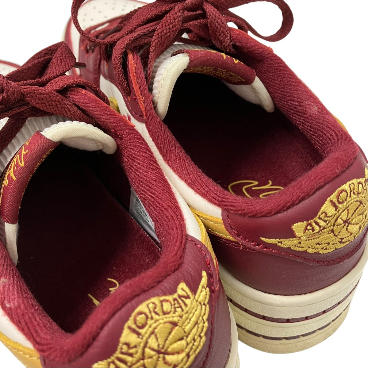 WMNS AIR JORDAN 1 TRIPLE STACK TEAM RED SANDED GOLD-PALE IVORY厚底スニーカーHV8288-600