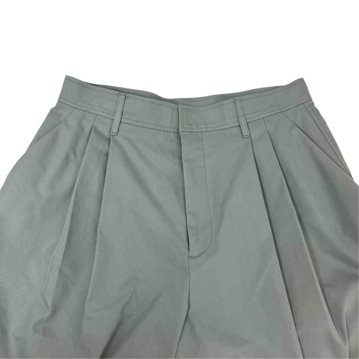 Gloss-Finish Chino Pantsパンツ28A68103