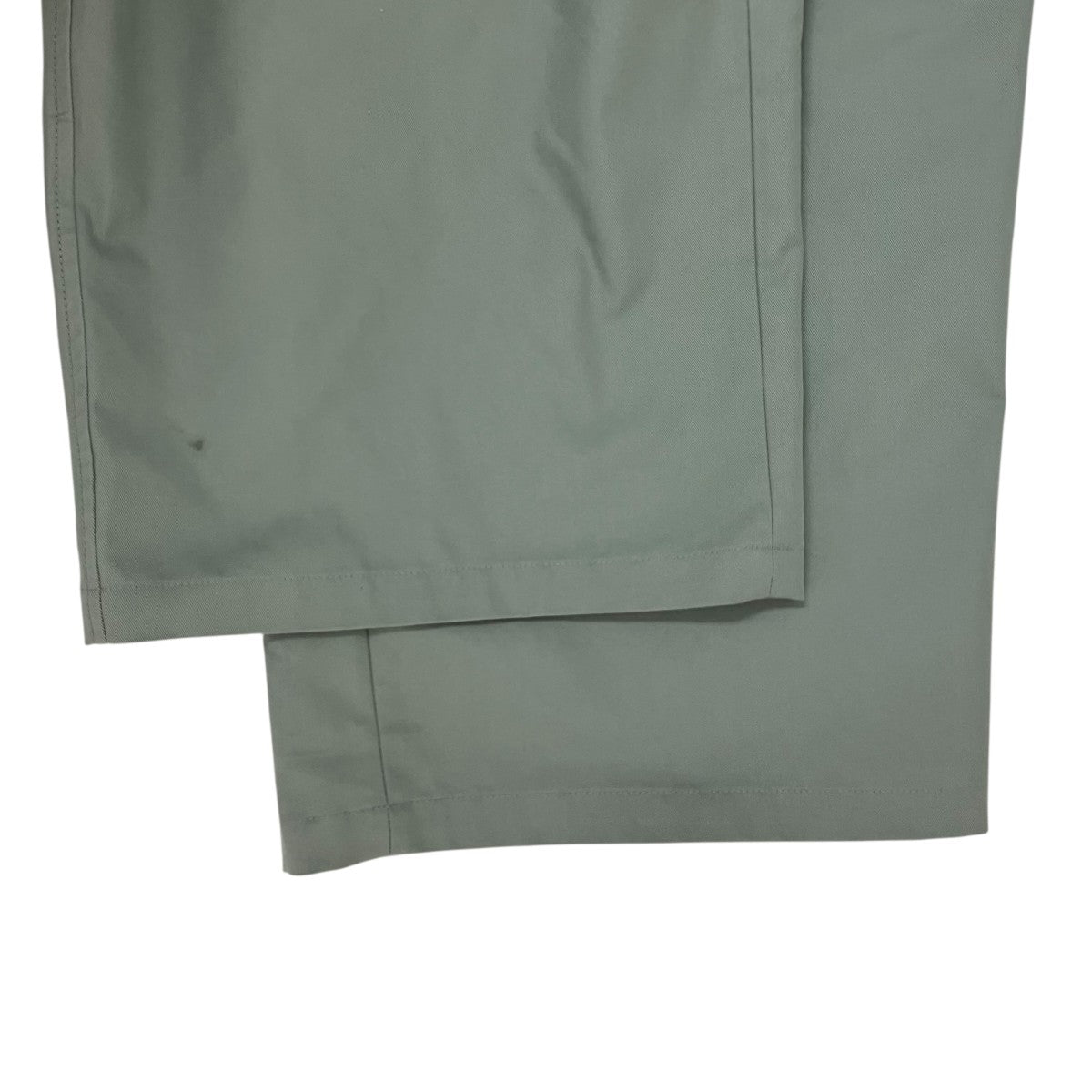 Gloss-Finish Chino Pantsパンツ28A68103