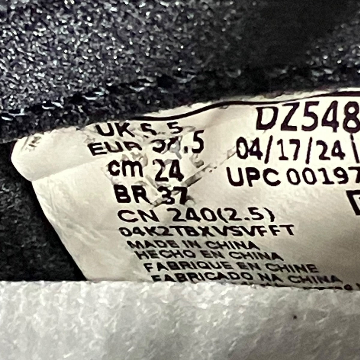 Jordan 1 Retro High OG Black Toe ReimaginedスニーカーDZ5485-106