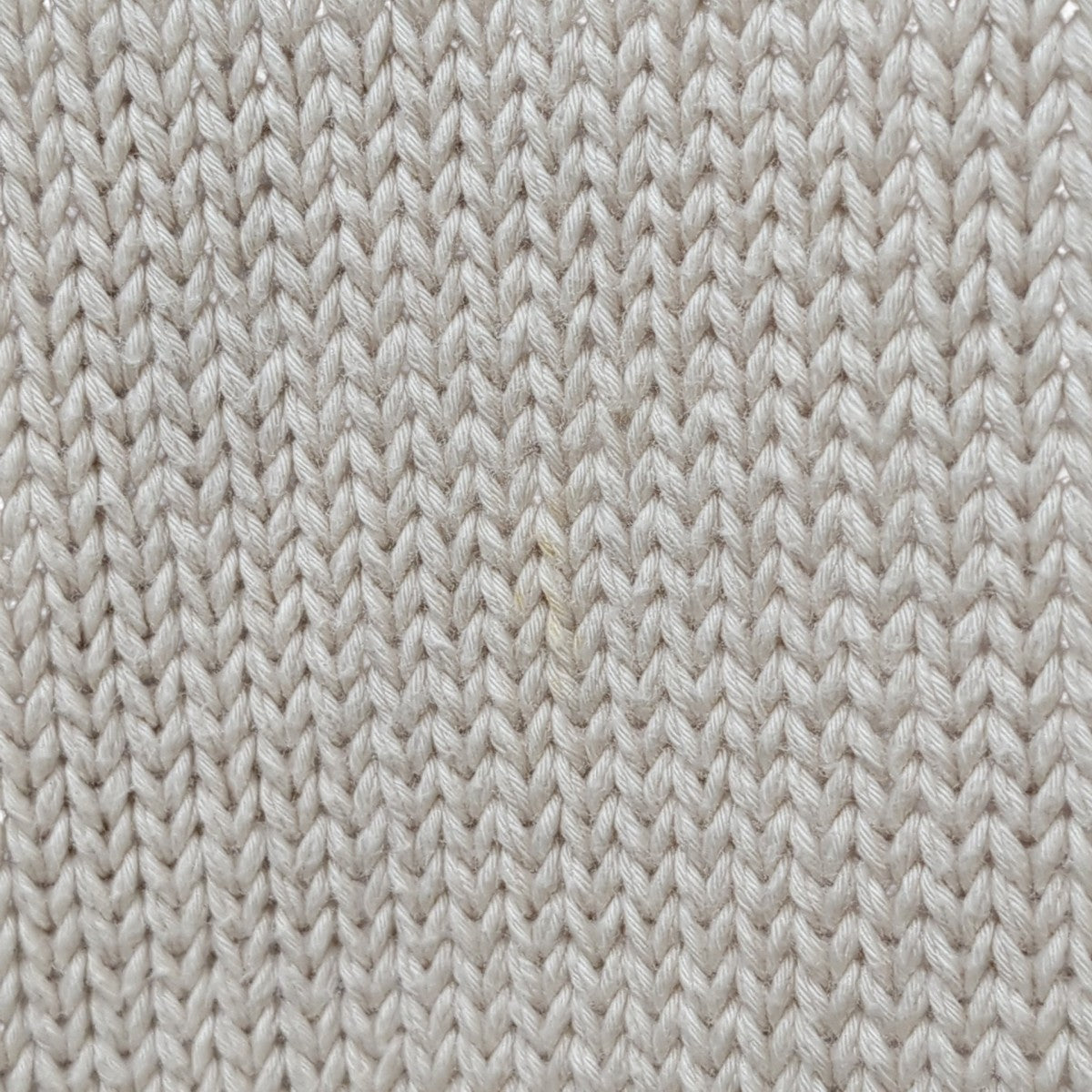 ニット683303