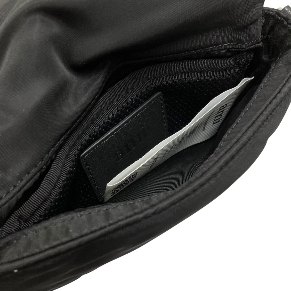 AMI PARIS Marcelブラックナイロン ランチボックスバッグULL710-AW0001 古着・中古-5枚目のアイテム画像