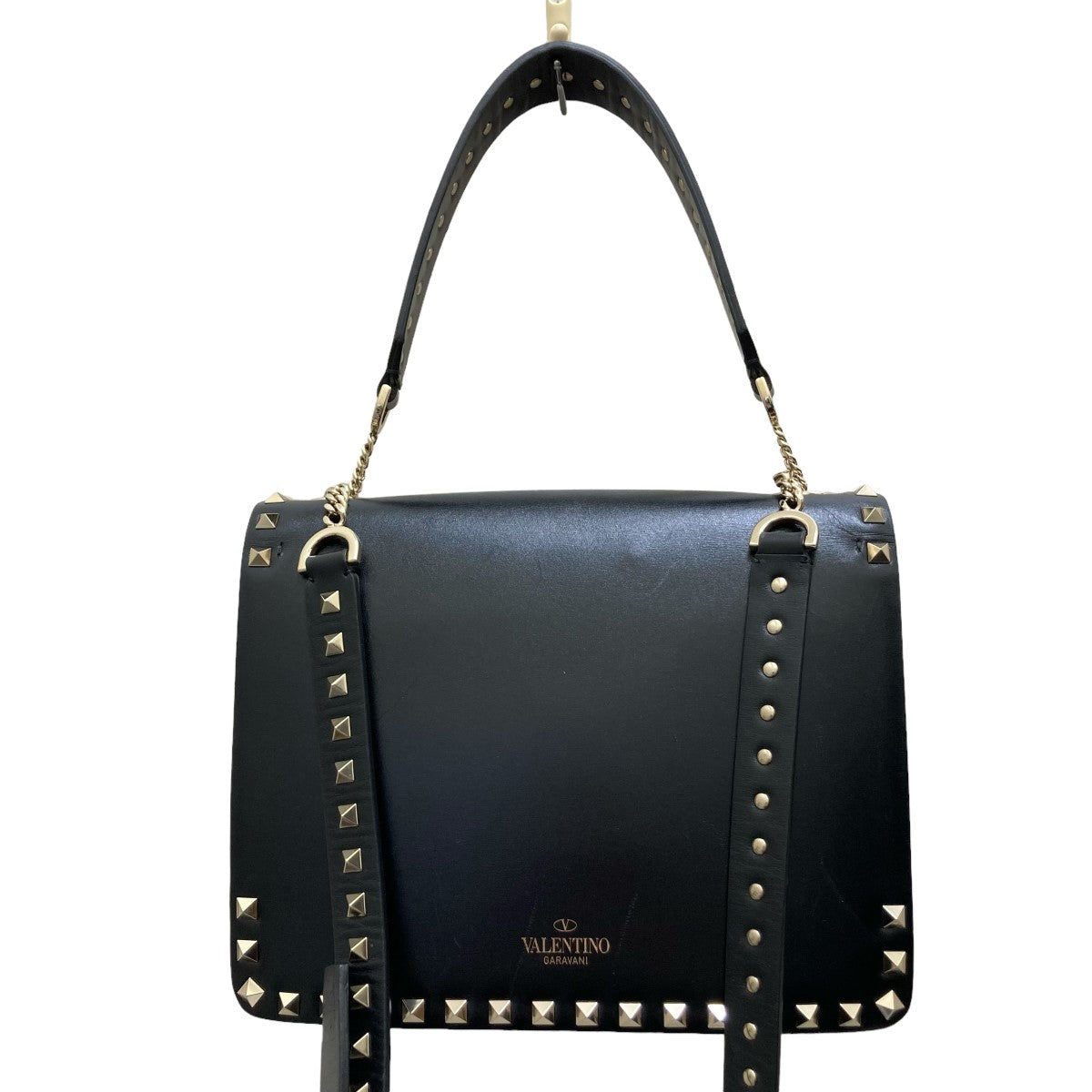 VALENTINO(ヴァレンチノ) Rockstud shoulder bag ロックスタッズショルダーバッグ  ブラック｜【公式】カインドオルオンライン ブランド古着・中古通販【kindal】