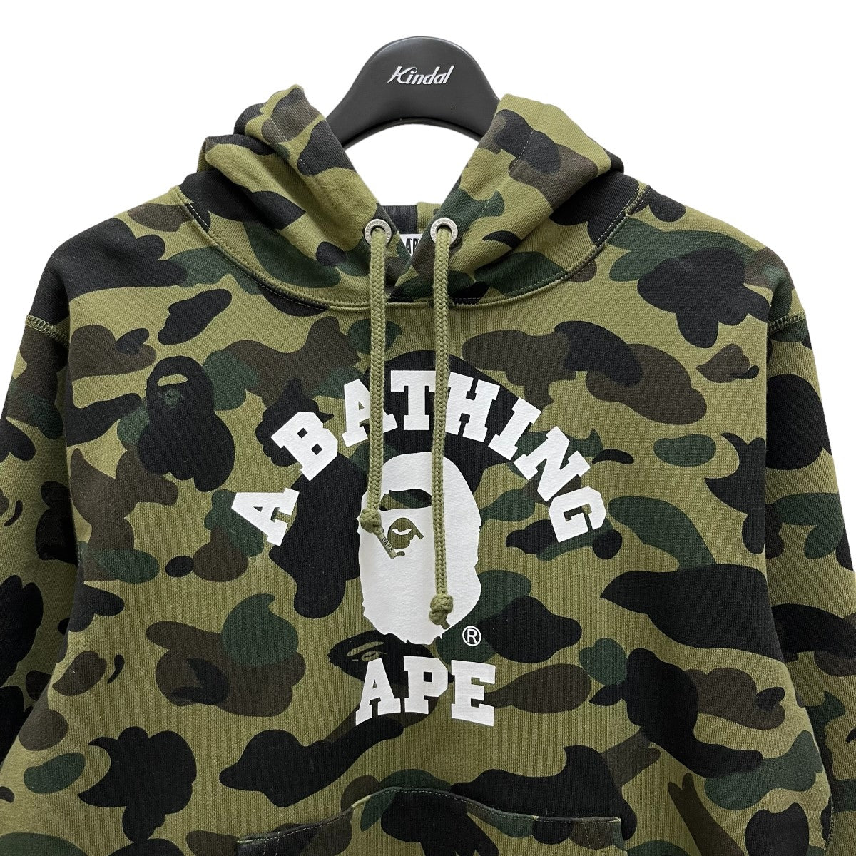 A BATHING APE(アベイシングエイプ) サル迷彩プルオーバーパーカー