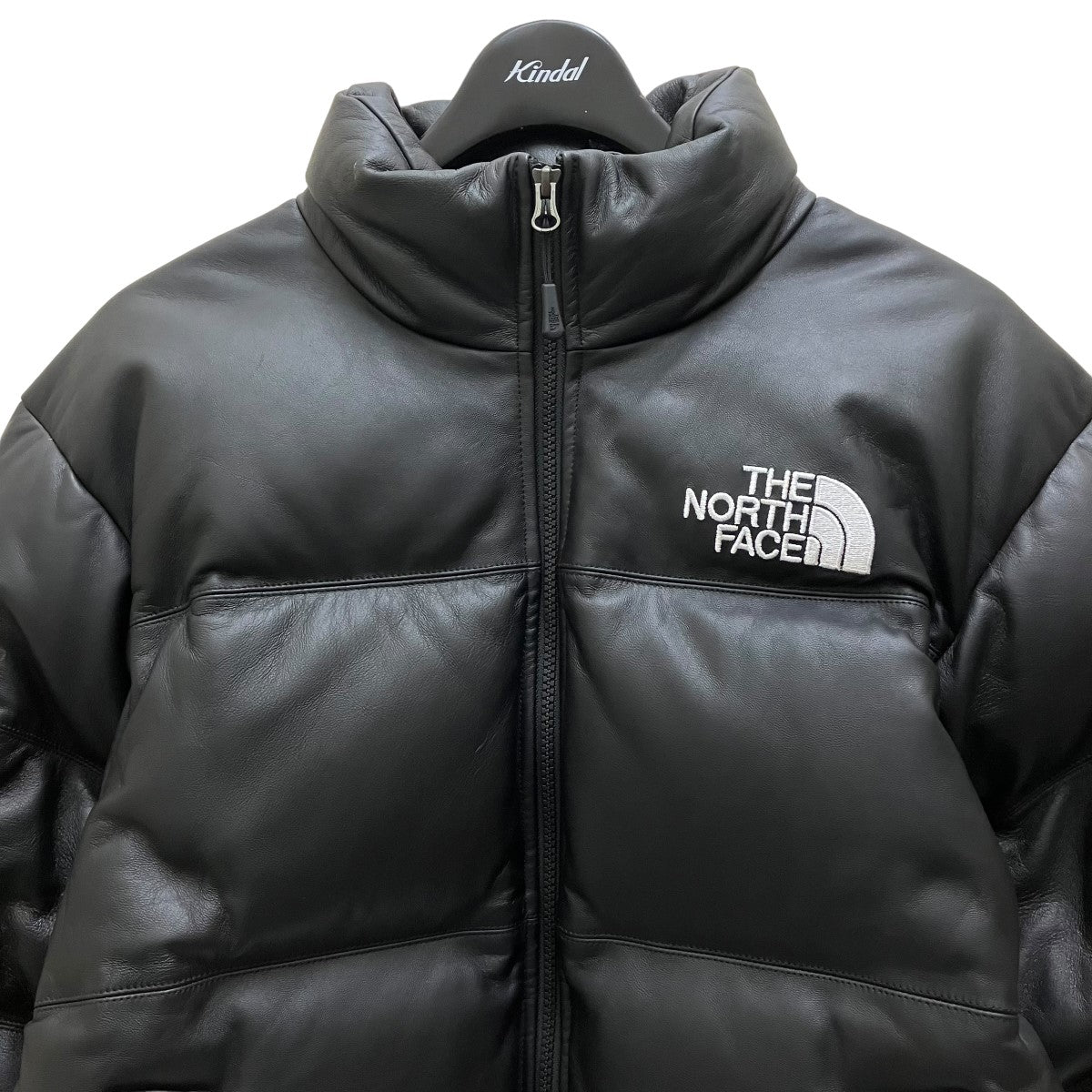 THE NORTH FACE×Supreme 古着・中古 ザノースフェイス×シュプリームのLeather Nuptse Jacket ダウンジャケット SUP-FW17-48です。