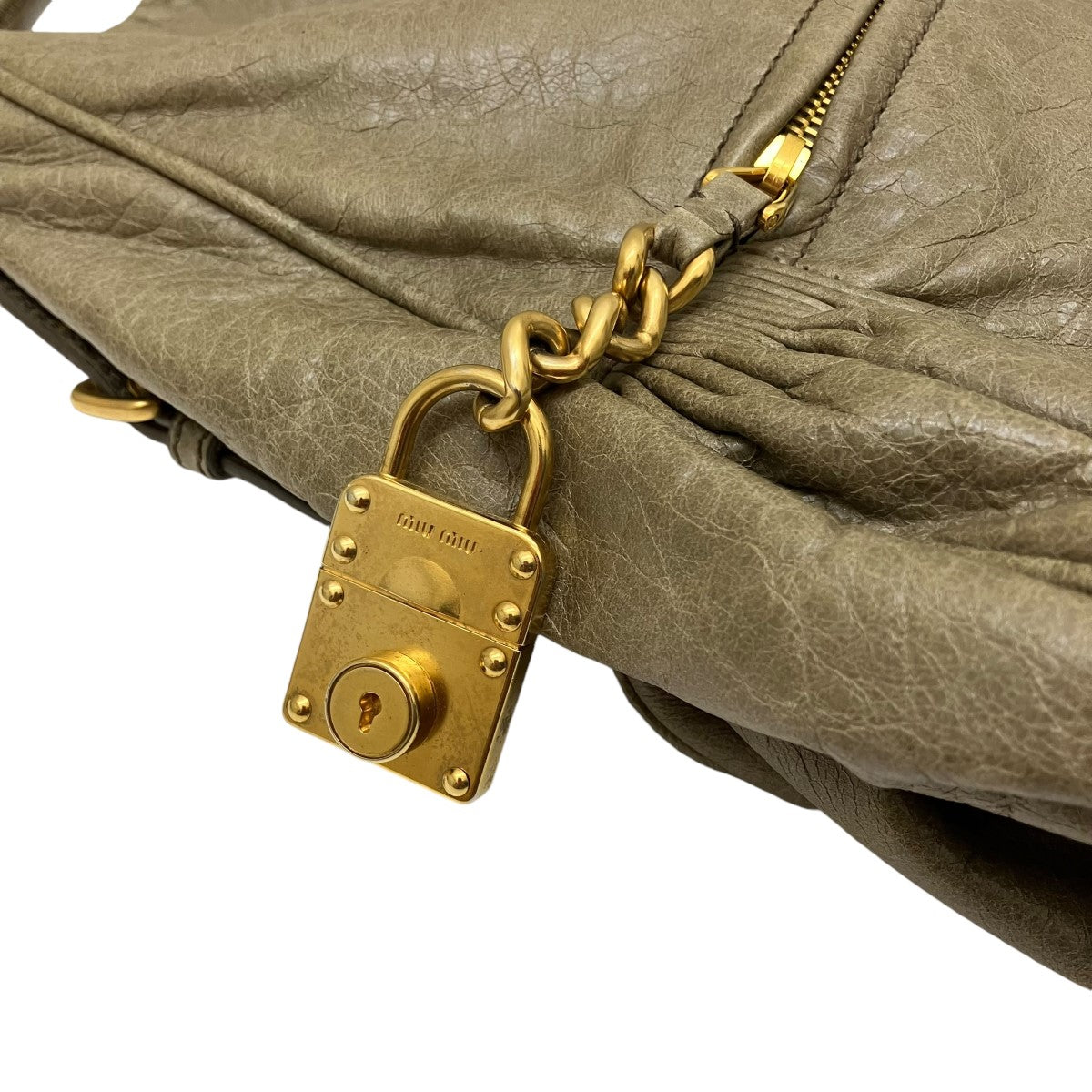 miumiu(ミュウミュウ) ショルダーバッグ｜【公式】カインドオル