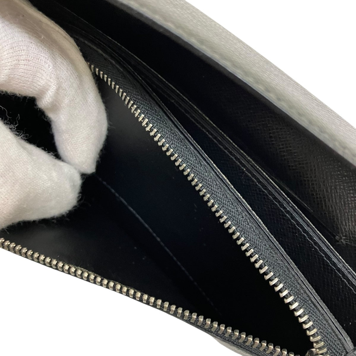 LOUIS VUITTON(ルイヴィトン) ポルトフォイユ アコルディオン タイガ 