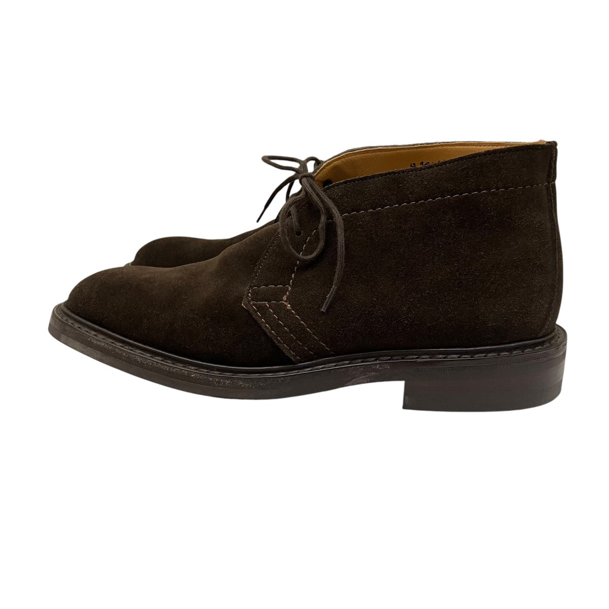 トリッカーズのチャッカーブーツ M7384です。 Tricker’s シューズ 古着・中古アイテム