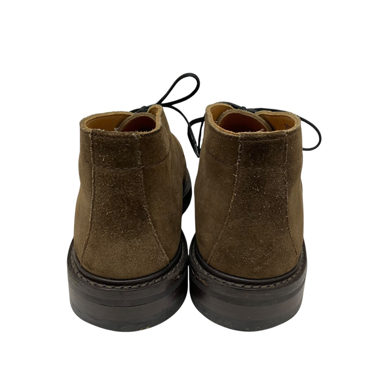 トリッカーズのチャッカーブーツ M7384です。 Tricker’s シューズ 古着・中古アイテム