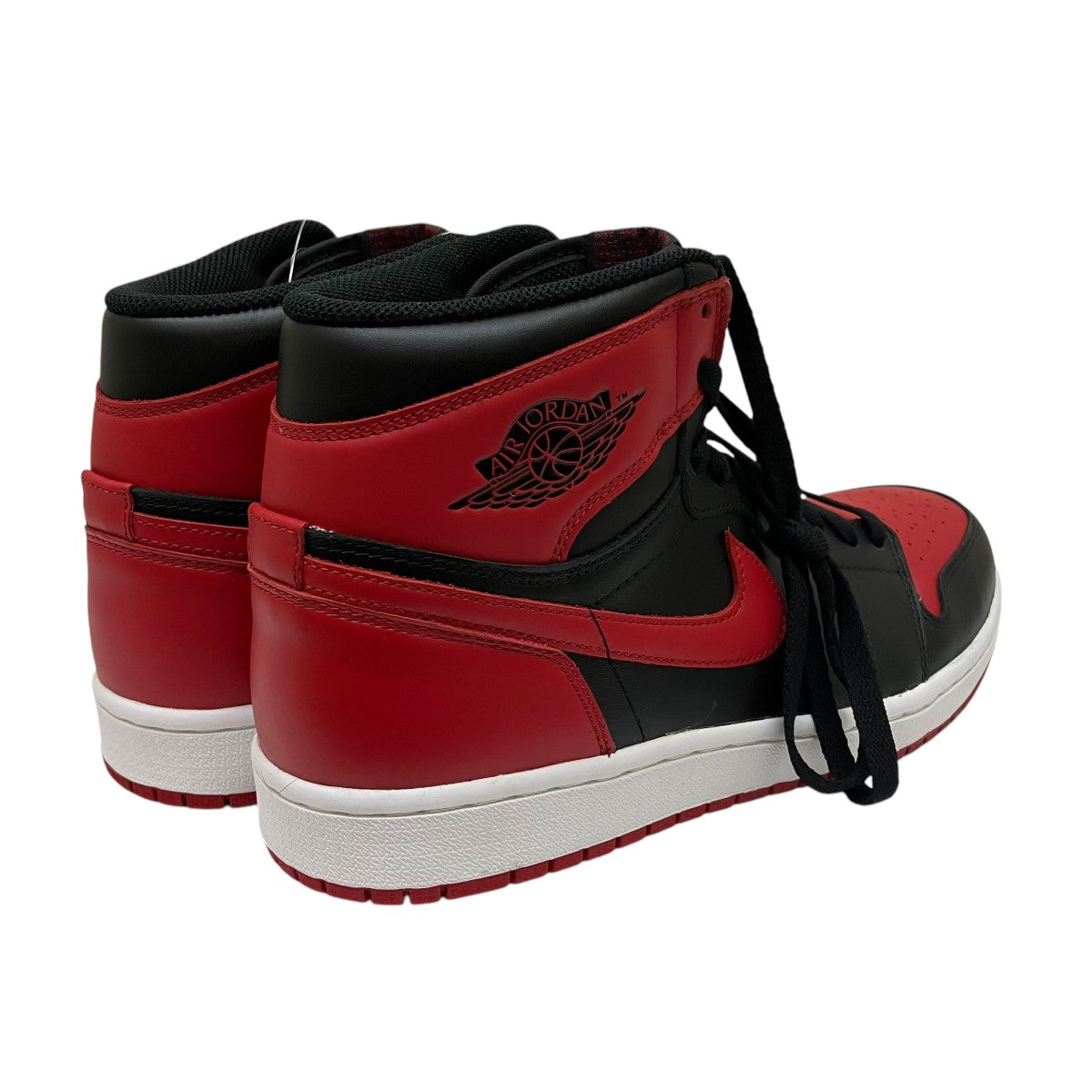 ナイキのAir Jordan 1 Retro High OG Bred 2013 ハイカットスニーカー 555088-023です。 NIKE シューズ 古着・中古アイテム