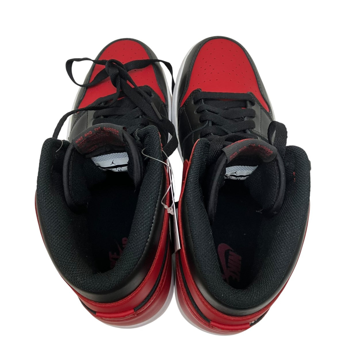 ナイキのAir Jordan 1 Retro High OG Bred 2013 ハイカットスニーカー 555088-023です。 NIKE シューズ 古着・中古アイテム