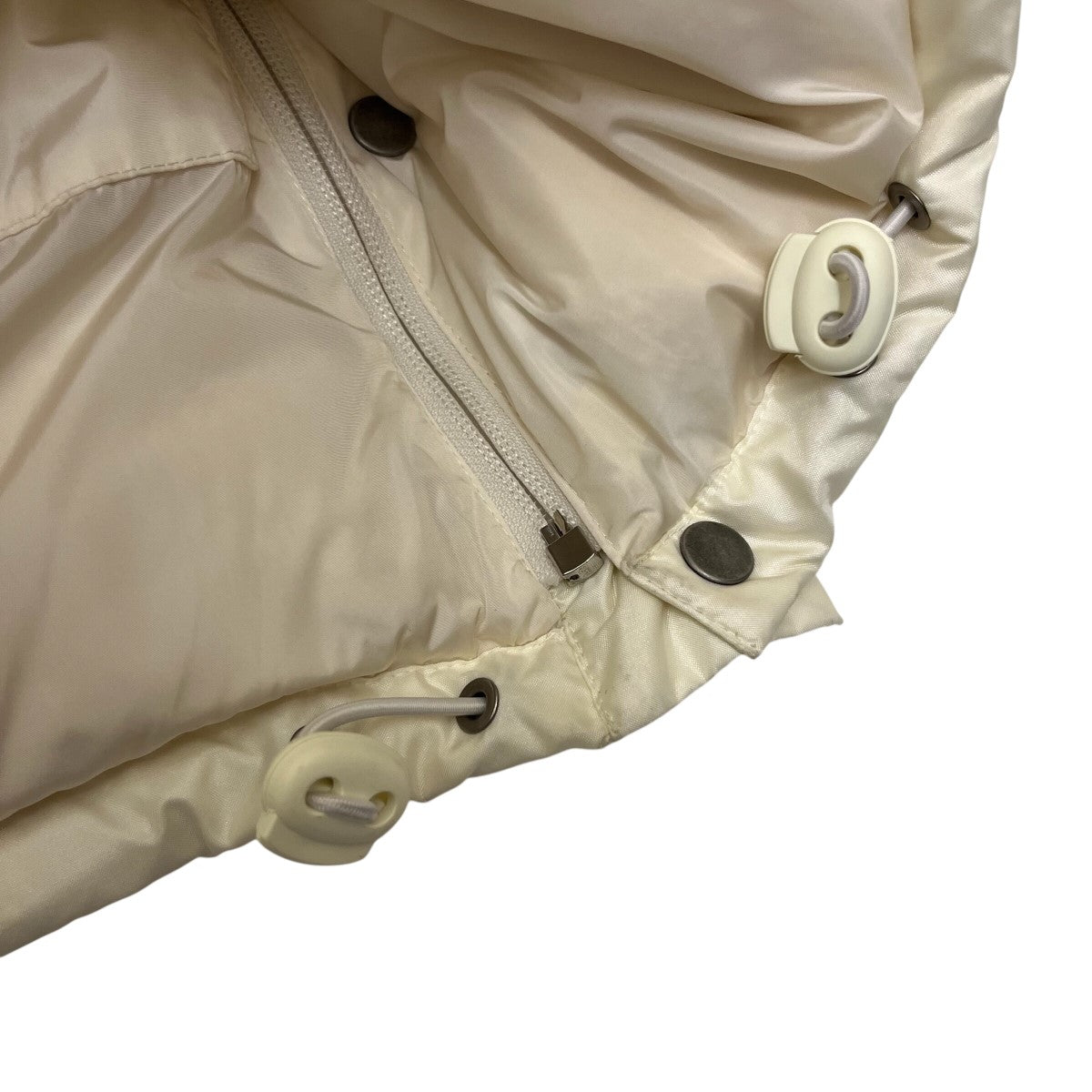 GUCCI ホワイトストライプ テーラードジャケット 48 R GUCCI ホワイトストライプ テーラードジャケット 48 R GUCCI ホワイト