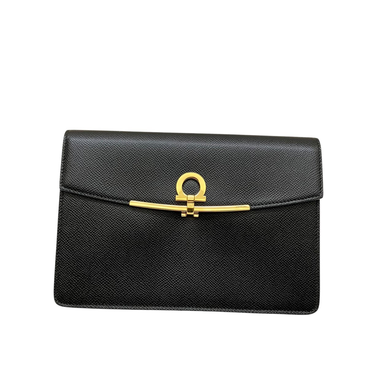 サルヴァトーレフェラガモのチェーンショルダーバッグです。 Salvatore Ferragamo 古着・中古 バッグ アイテム