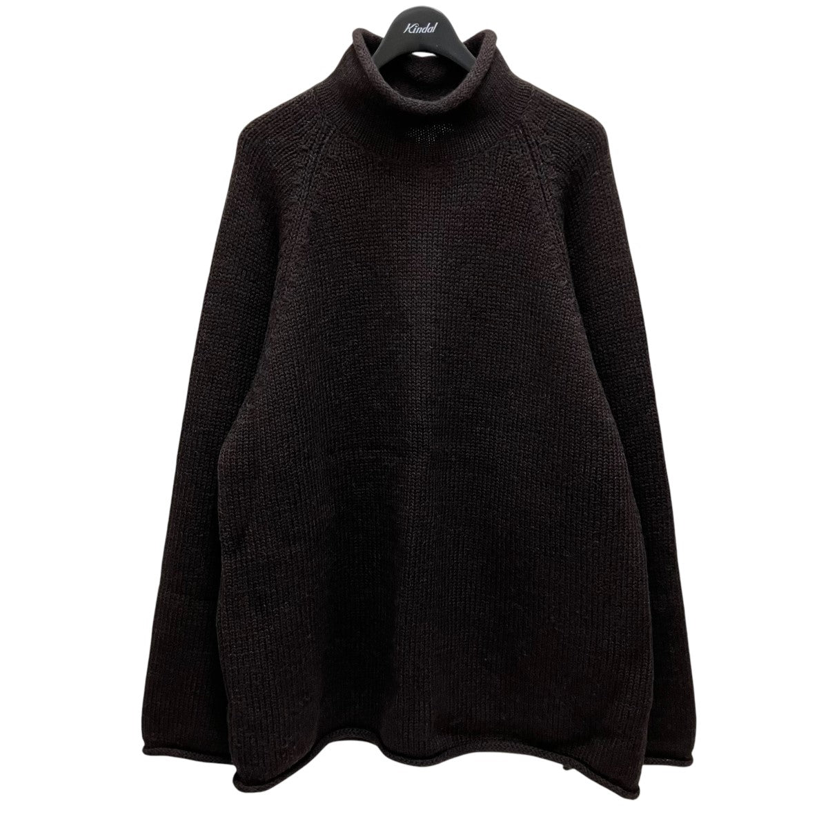 ロールネックニット