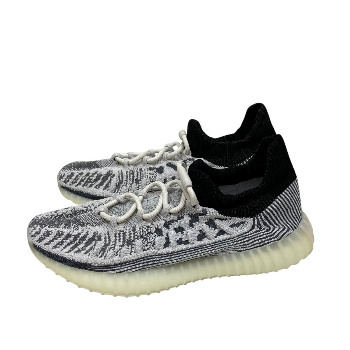 adidas 古着・中古 アディダスのYEEZY Boost 350V2 CMPCT Slate White スニーカー IG9608です。