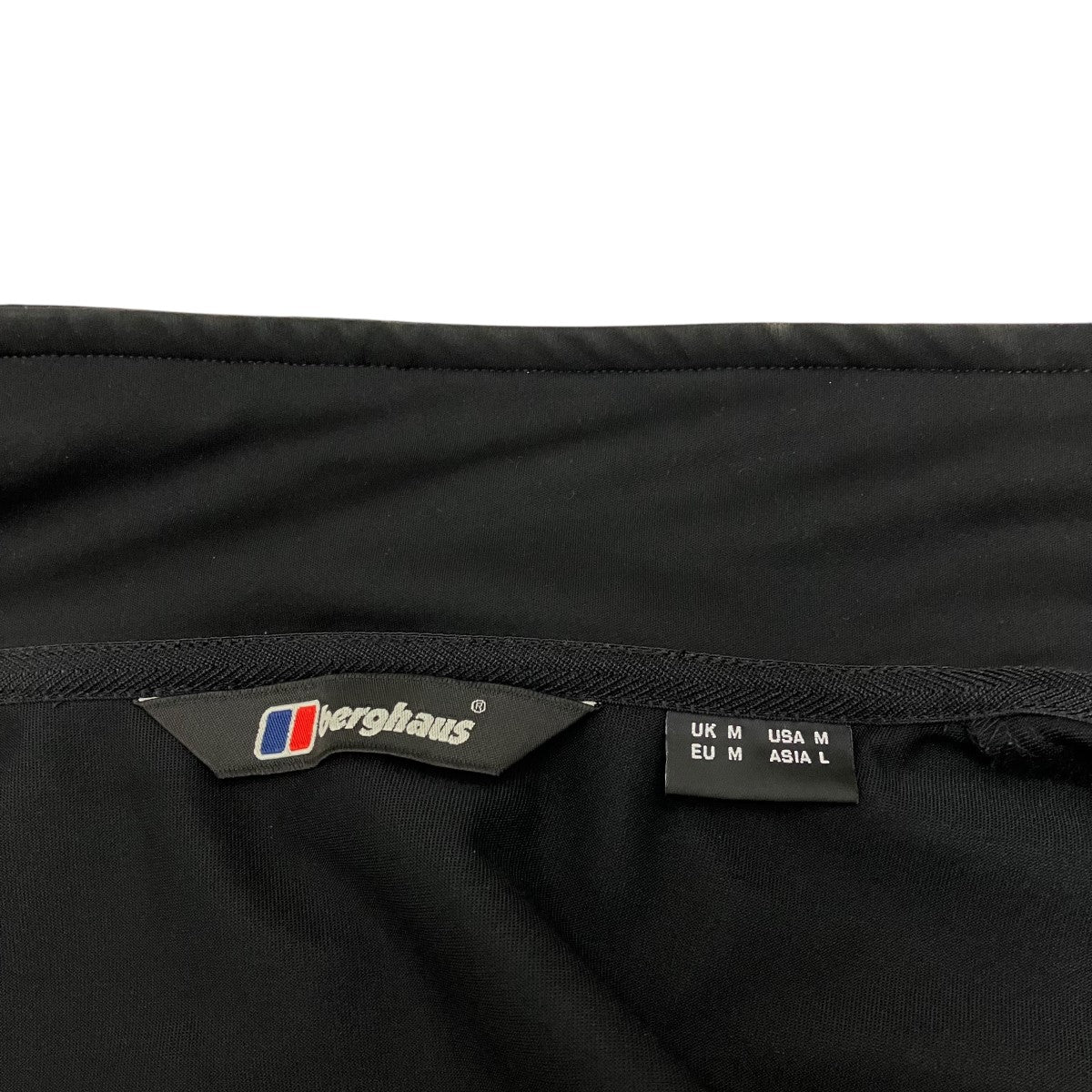 Berghaus 古着・中古 バーグハウスのジップアップベストです。