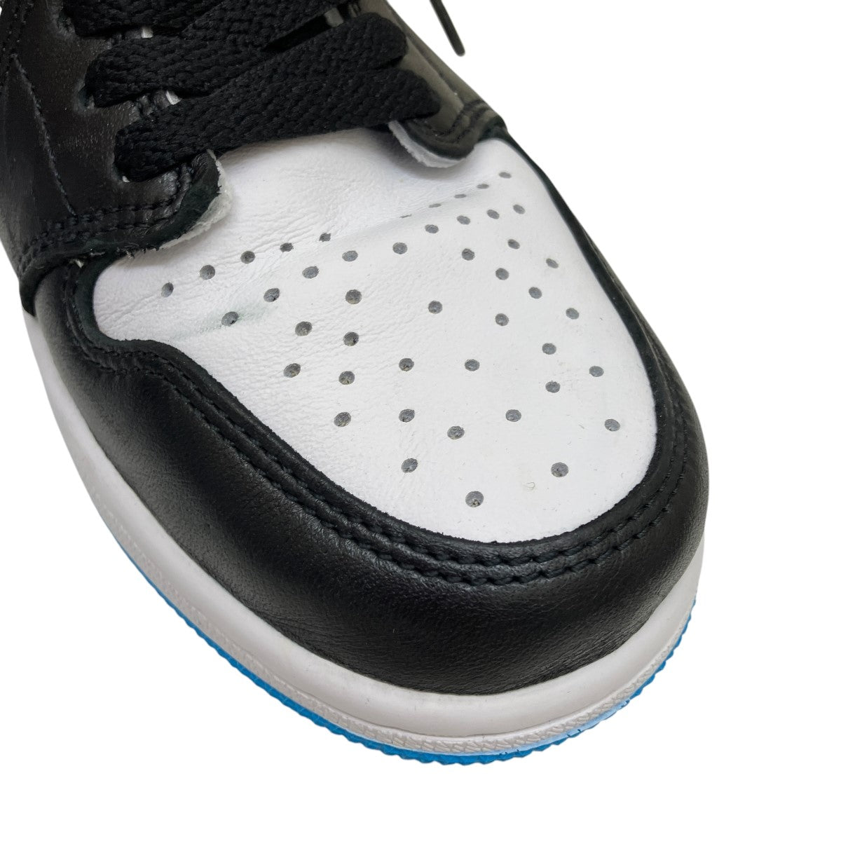 Air Jordan 1 Low OG  Black and Dark Powder Blue UNCスニーカーCZ0790-104