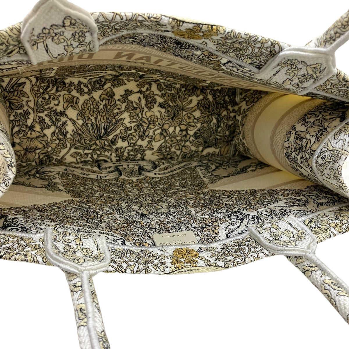 Christian Dior(クリスチャンディオール) Around the World エン