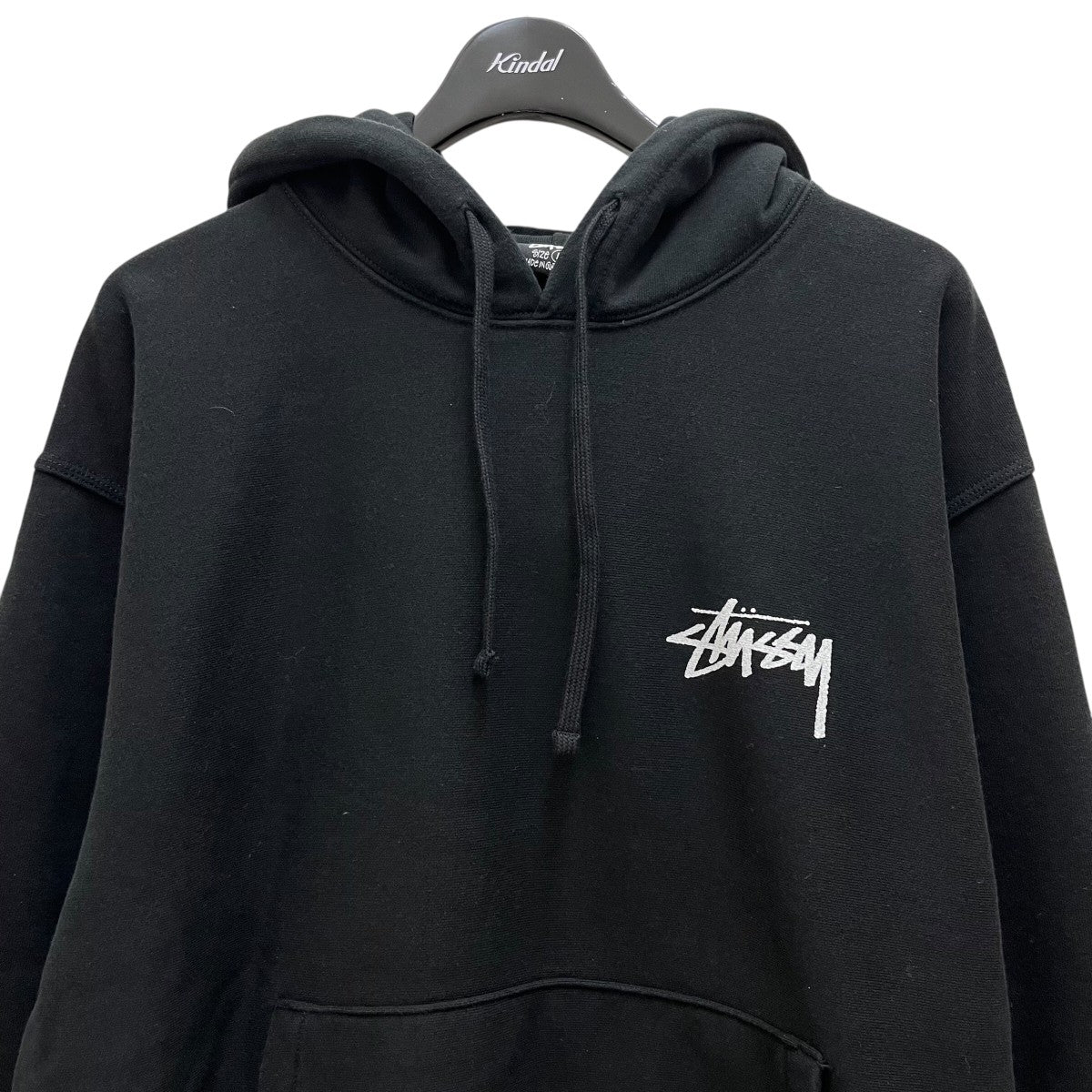 STUSSY ナイロン プルオーバー パーカ スポーティ stussy(ステューシー) プルオーバーパーカー ブラック サイズ L