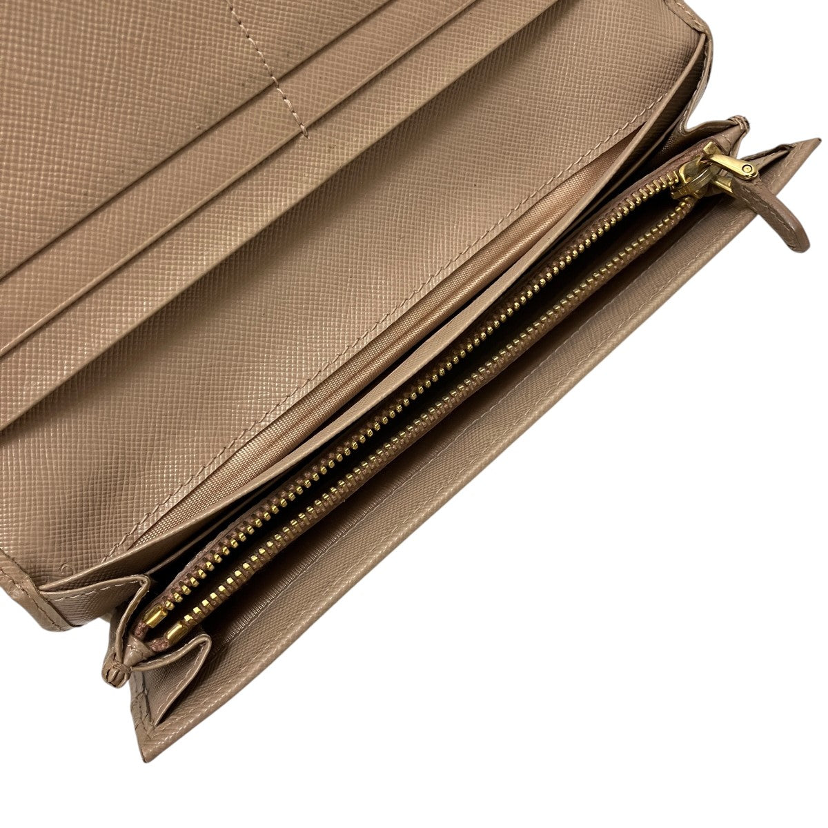 PRADA プラダ 1M1132 サフィアーノ 長財布 ベージュ系 ゴールド金具 楽天市場】【財布】PRADA プラダ 2つ折り長財布 レザー