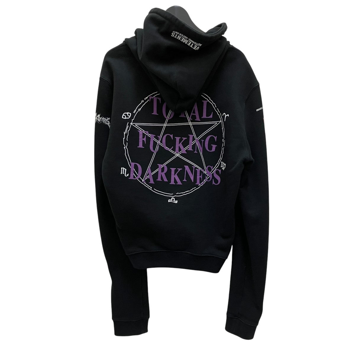 vetements ヴェトモン パーカー VETEMENTS(ヴェトモン) プルオーバーパーカーWF17TP10 WF17TP10