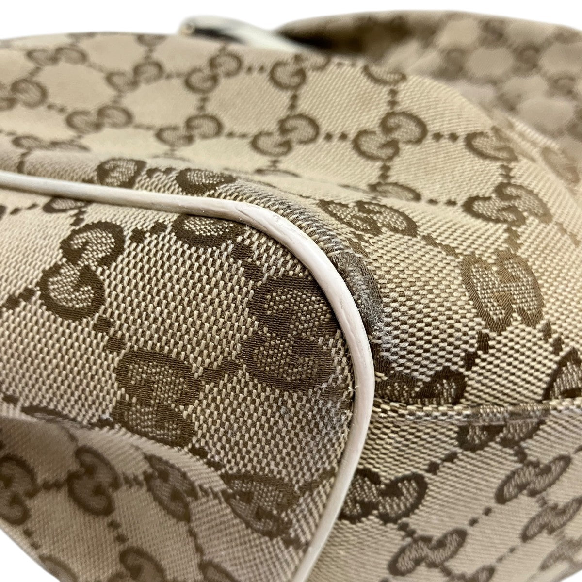 GUCCI(グッチ) GG柄トートバッグ388919 388919 562600 ホワイト