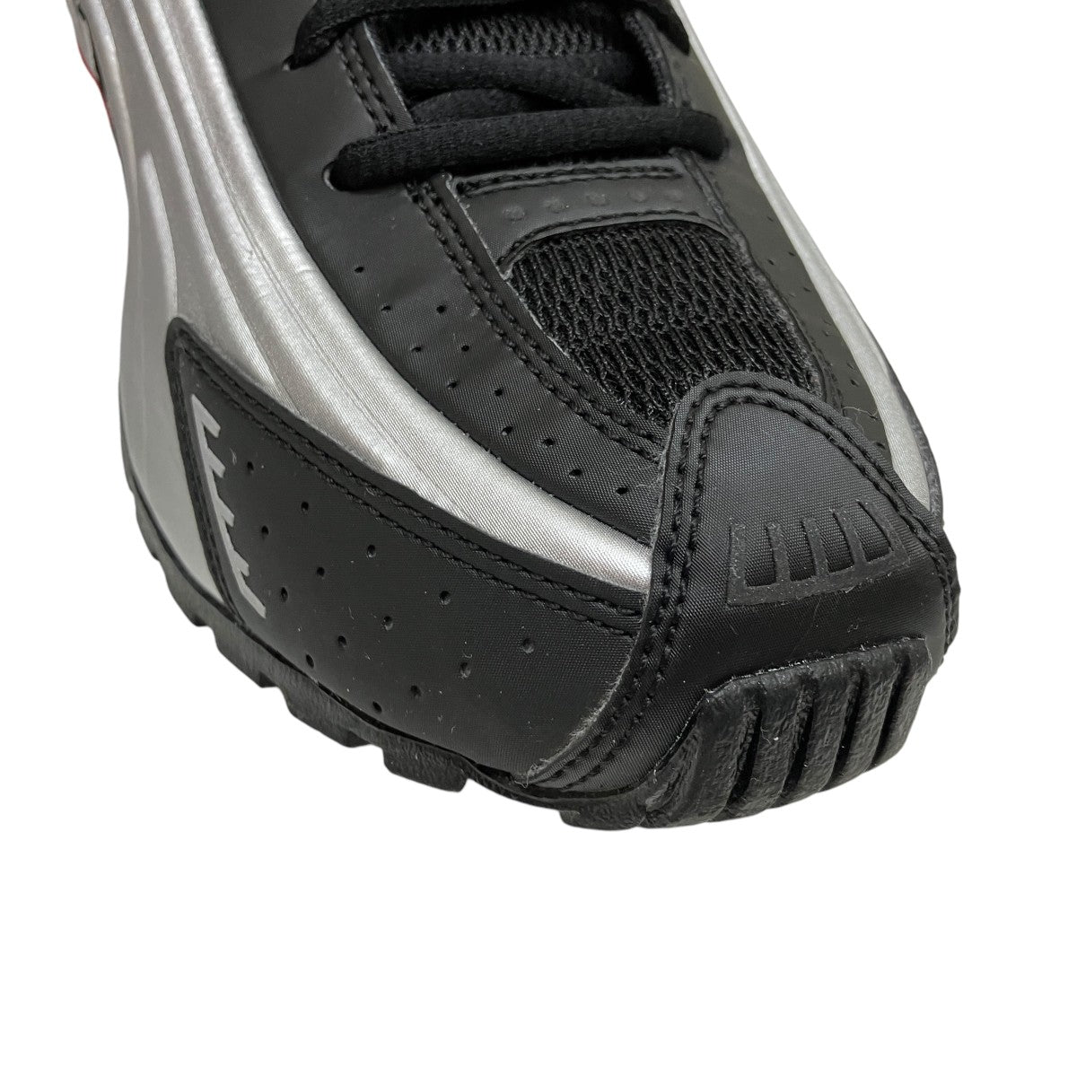 NIKE(ナイキ) Shox R4 Metallic Silver RedスニーカーHQ1988-002