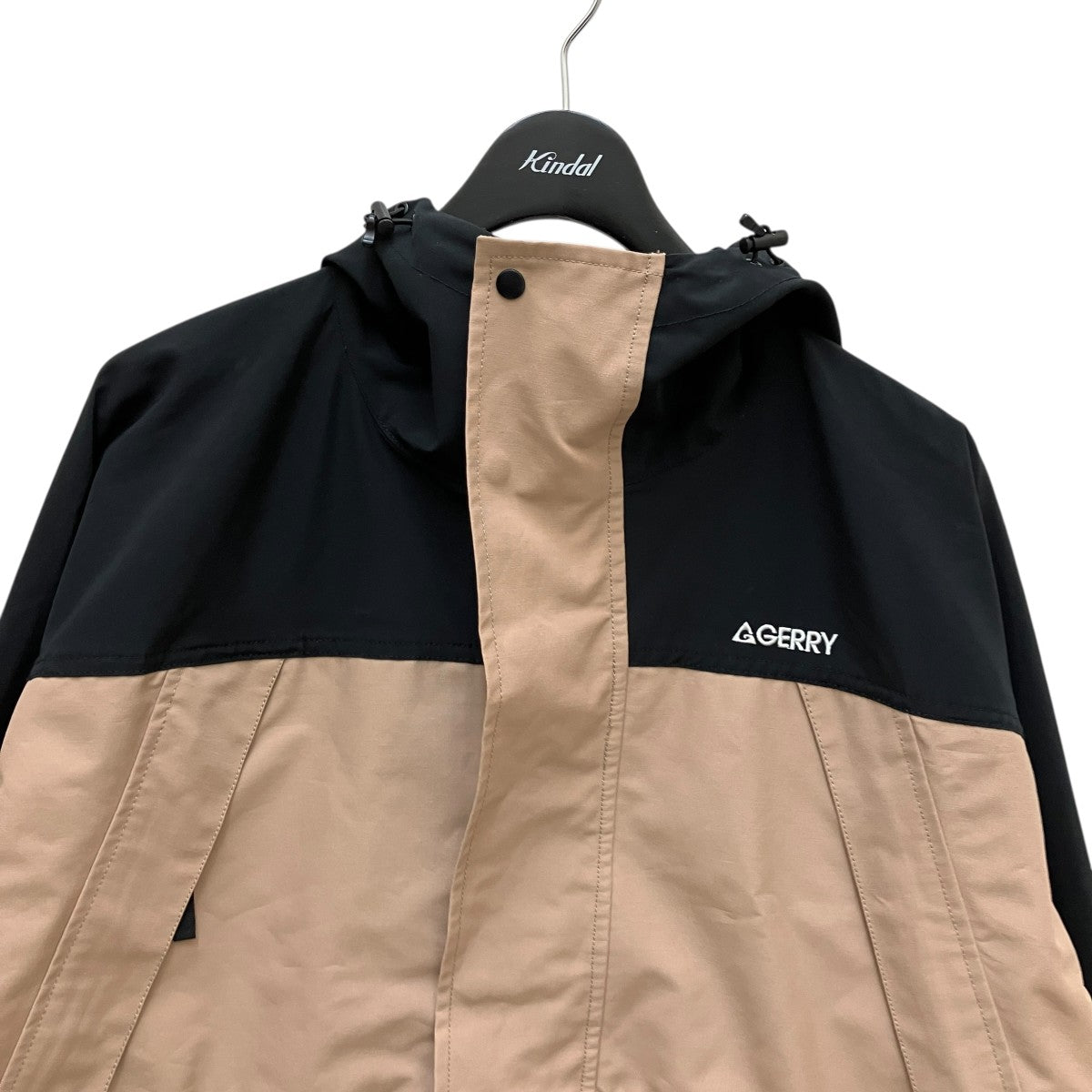 ADAM ET ROPE'別注 GERRYマウンテンパーカーベージュ 美品】アダムエロペ別注 GERRY マウンテンパーカー ベージュ