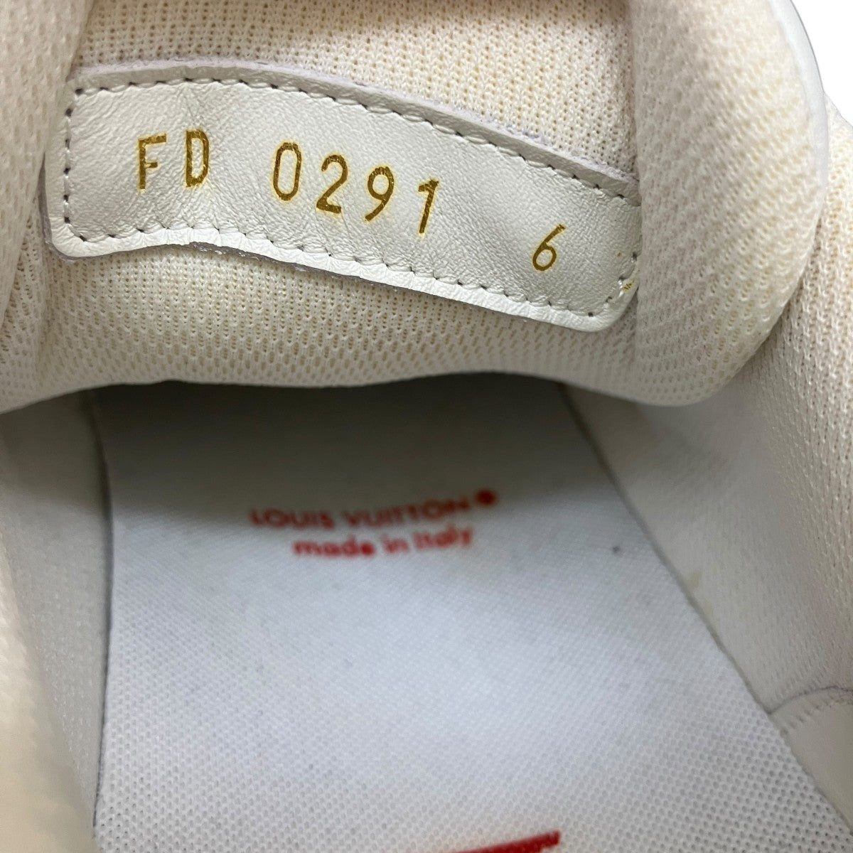 LOUIS VUITTON(ルイヴィトン) LV トレイナー ライン レザー