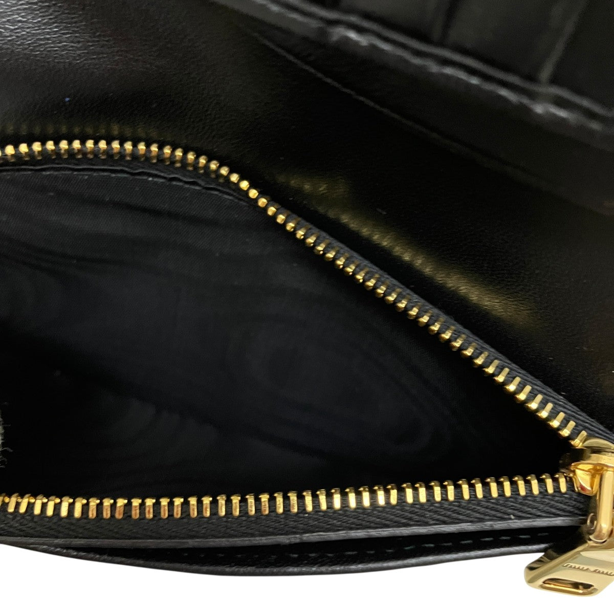 MIU MIU マトラッセジップアラウンド長財布5MV027 古着・中古-8枚目のアイテム画像