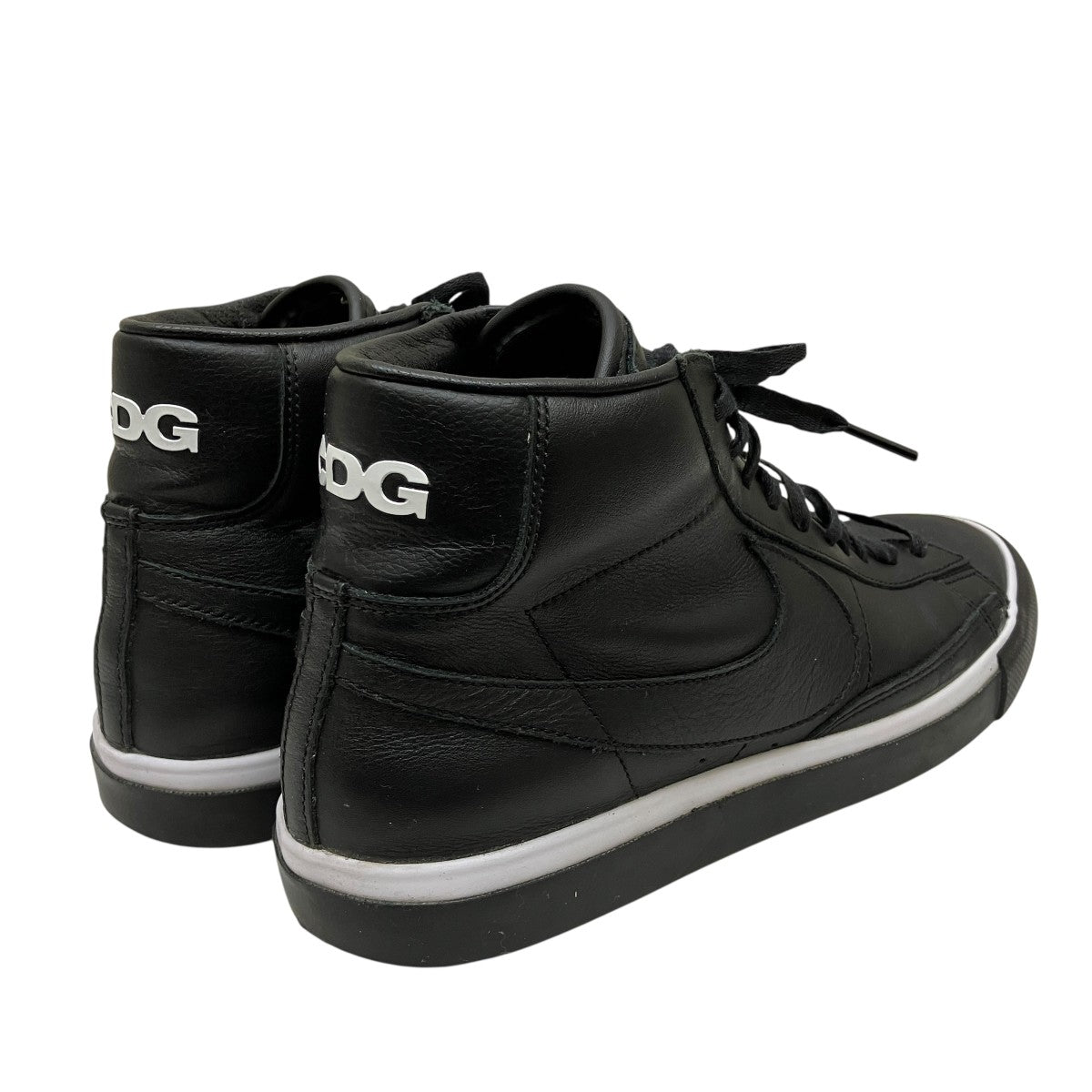 希少‼️BLACK COMME des GARCONS × NIKE COMME des GARÇONS Black x Nike Night Track Shoe | Hypebeast