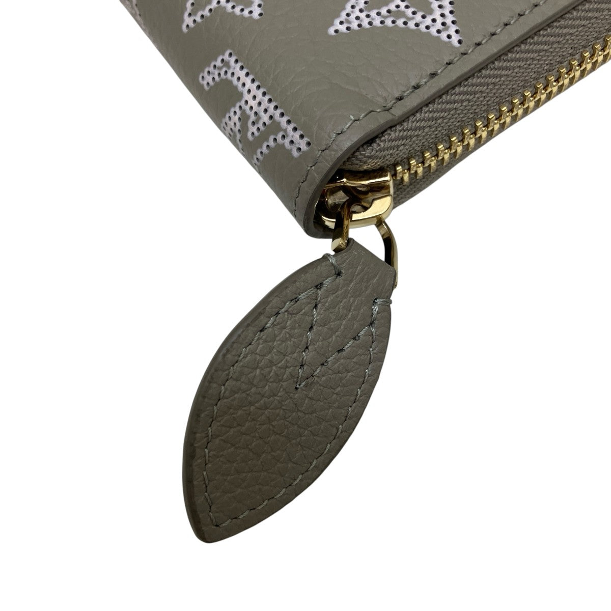 LOUIS VUITTON(ルイヴィトン) マヒナ ジッピーウォレットモノグラム長 
